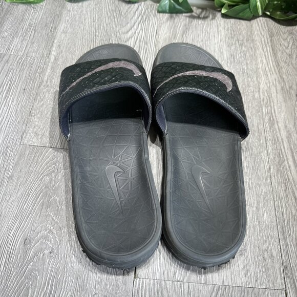 Nike Benassi Solarsoft Sandals Slides Size 10 Black Slippers On 705474-091 main image 9
